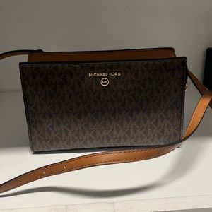 Michael Kros Crossbody bag